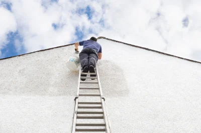 Peinture extérieure à Corent — façades et ravalement